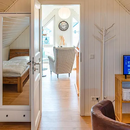 Holiday home Lovely In With Wifi Zerpenschleuse