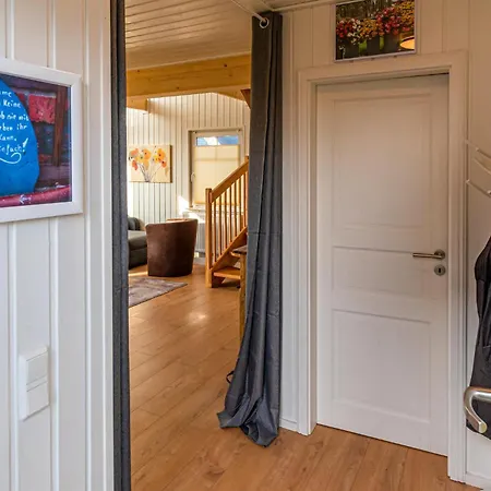 2 Bedroom Beautiful In Prázdninový dům
