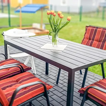 2 Bedroom Beautiful In Prázdninový dům *