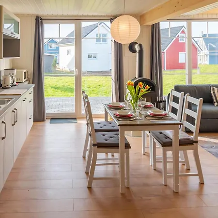 2 Bedroom Beautiful In Prázdninový dům *